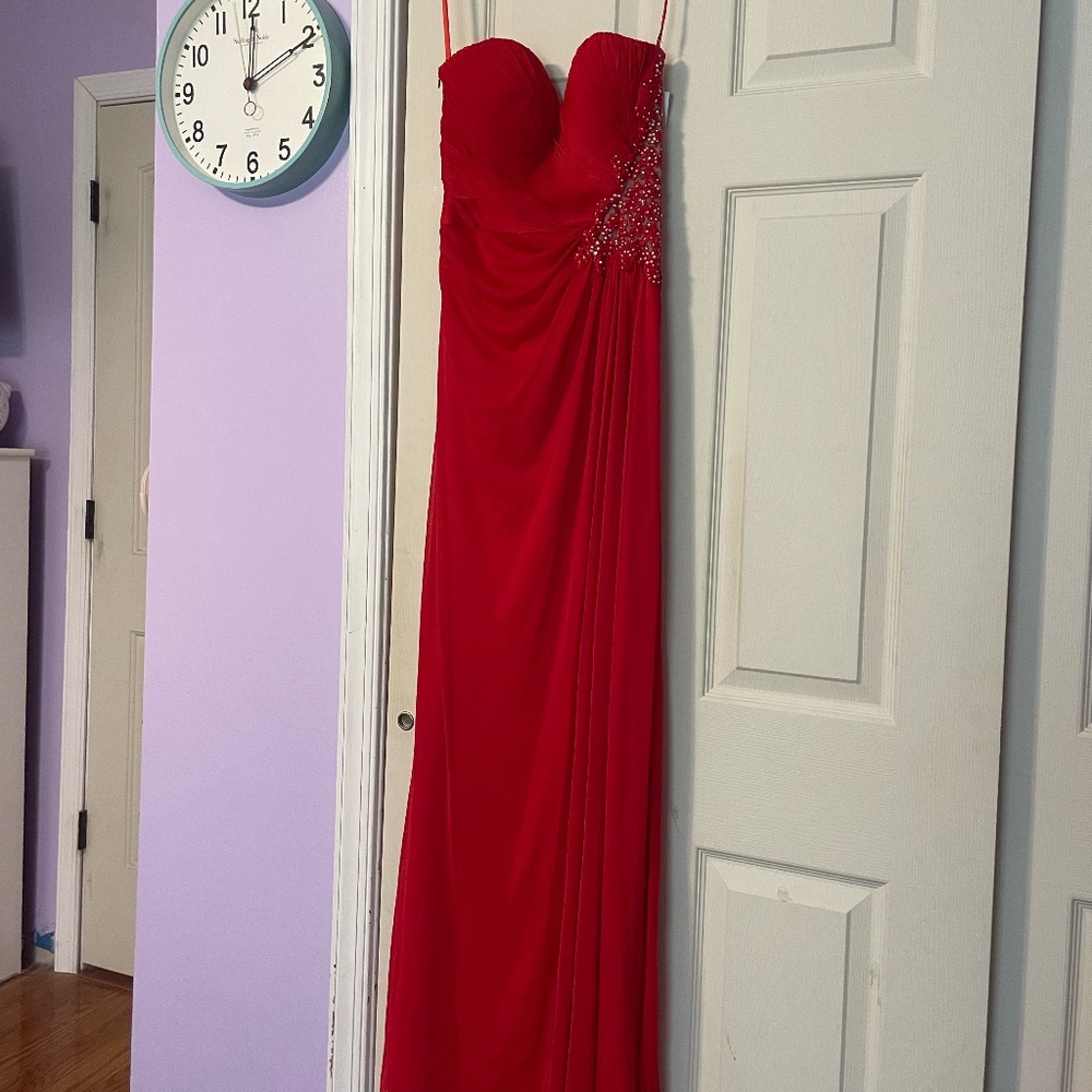 David’s Bridal Gown – Never Worn, Tags Still On!